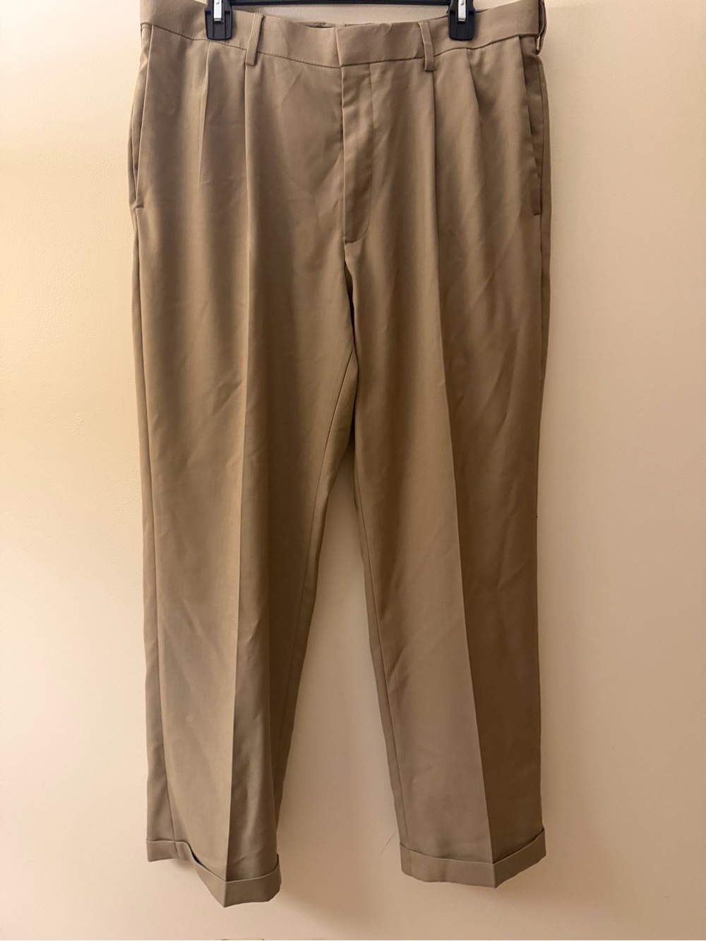 Haggar Men's Pleated Dress Pants in Khaki Tan